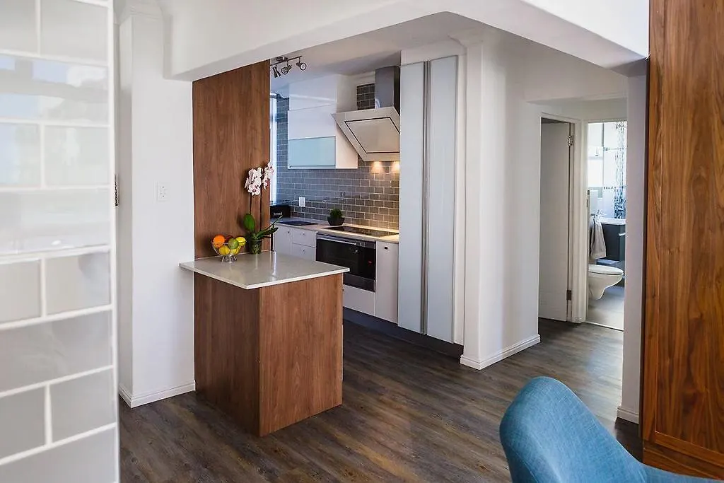 アパート Modern Apartment, Centrally Located In Sea Point ケープタウン
