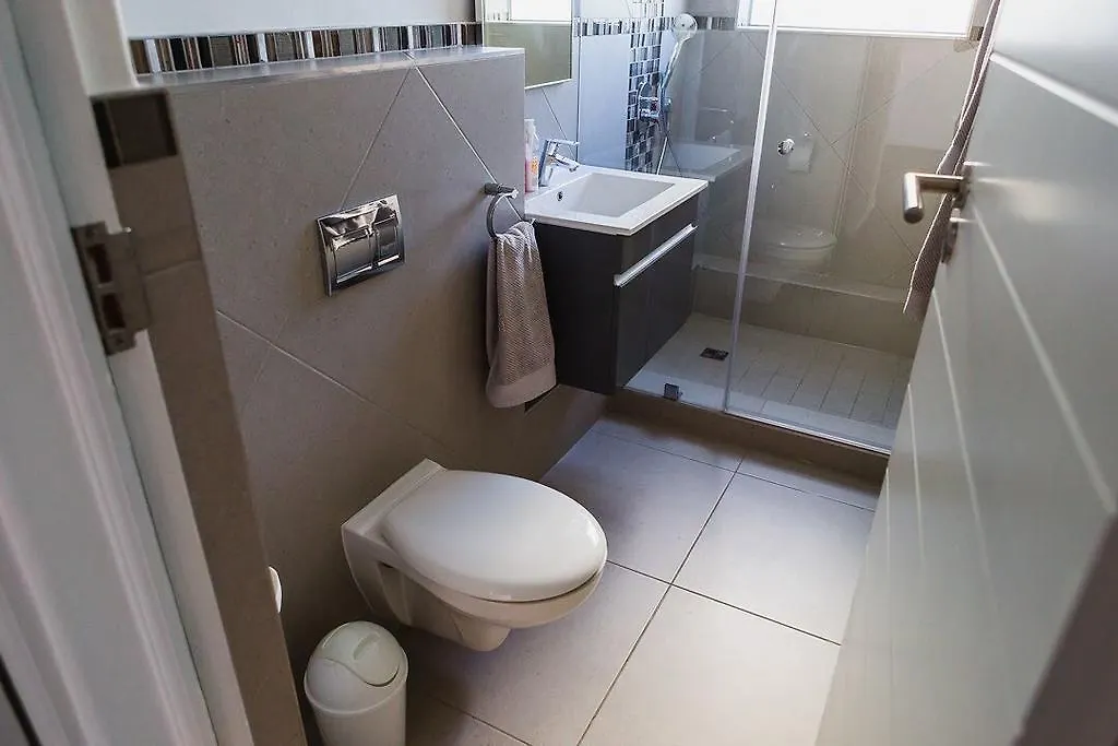 アパート Modern Apartment, Centrally Located In Sea Point ケープタウン 南アフリカ